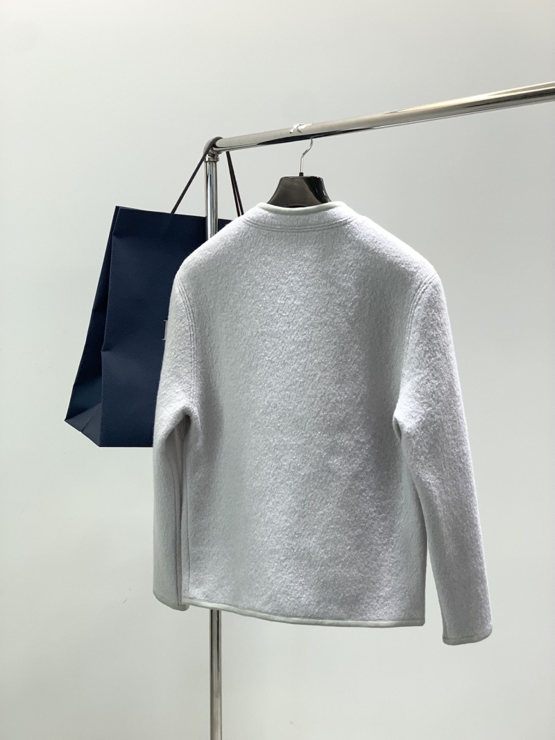 chr1st1an D10r outwear